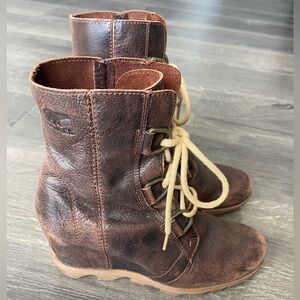 Sorel Joan of Arctic Wedge II Boots Women’s Size 9 Brown Leather Midi